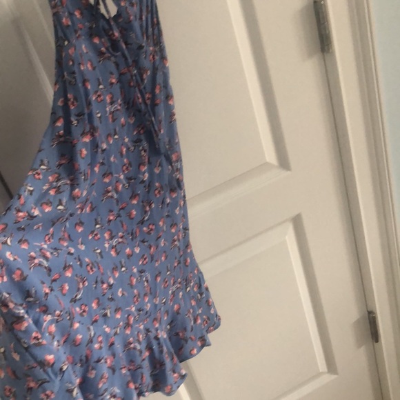 Dress - Picture 3 of 6